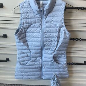 Lululemon pack it down vest blue size 6